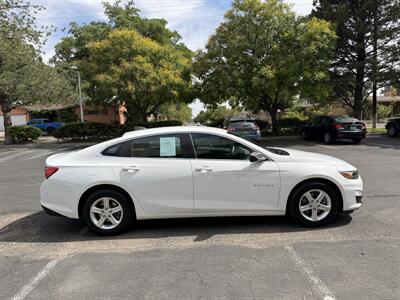 2019 Chevrolet Malibu LS   - Photo 4 - Albuquerque, NM 87110