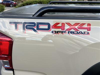 2017 Toyota Tacoma TRD Off-Road   - Photo 11 - Albuquerque, NM 87110