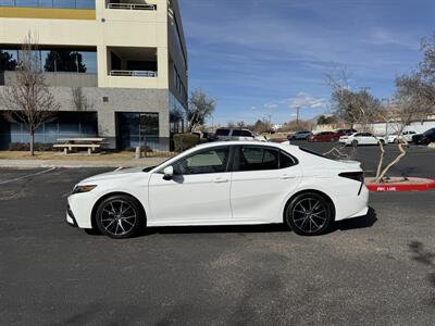 2021 Toyota Camry SE   - Photo 3 - Albuquerque, NM 87110