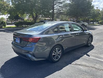2023 Kia Forte LXS   - Photo 4 - Albuquerque, NM 87110