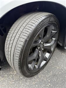 2021 Chrysler 300 Touring   - Photo 18 - Albuquerque, NM 87110