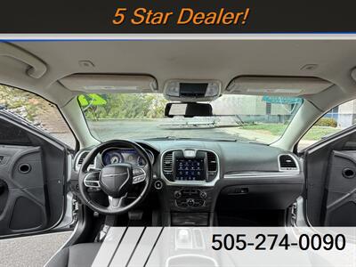 2021 Chrysler 300 Touring   - Photo 10 - Albuquerque, NM 87110