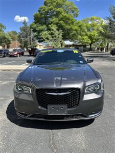 2019 Chrysler 300 S   - Photo 7 - Albuquerque, NM 87110