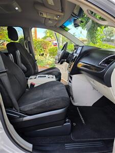 2012 Chrysler Town and Country Touring   - Photo 19 - Albuquerque, NM 87110