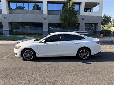 2022 Chevrolet Malibu LT   - Photo 4 - Albuquerque, NM 87110
