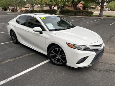 2019 Toyota Camry SE   - Photo 2 - Albuquerque, NM 87110