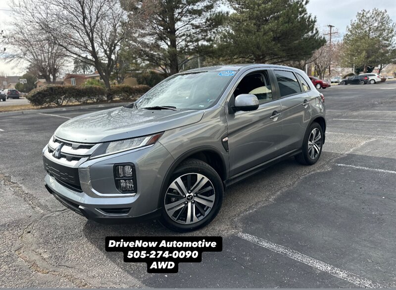 2023 Mitsubishi Outlander Sport ES's photo