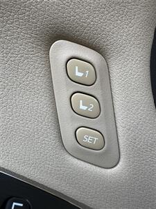 2014 Toyota Avalon Hybrid Limited   - Photo 15 - Albuquerque, NM 87110