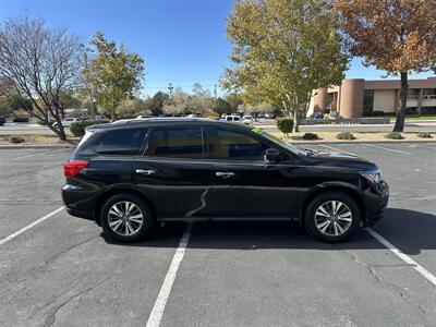 2020 Nissan Pathfinder S   - Photo 4 - Albuquerque, NM 87110