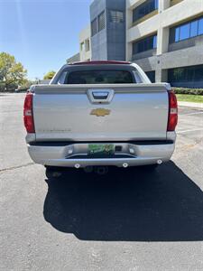 2013 Chevrolet Avalanche LT Black Diamond   - Photo 8 - Albuquerque, NM 87110