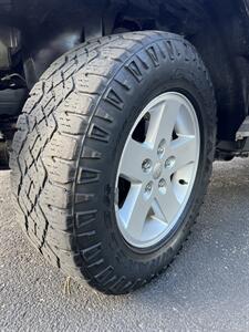 2018 Jeep Wrangler JK Unlimited Sport S   - Photo 17 - Albuquerque, NM 87110