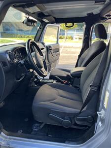 2018 Jeep Wrangler JK Unlimited Sport S   - Photo 9 - Albuquerque, NM 87110