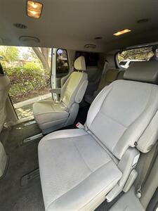 2017 Kia Sedona L   - Photo 14 - Albuquerque, NM 87110