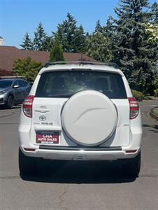 2009 Toyota RAV4   - Photo 7 - Portland, OR 97216