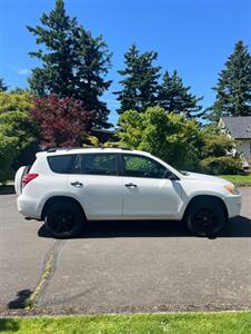 2009 Toyota RAV4   - Photo 11 - Portland, OR 97216