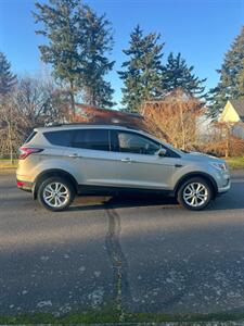 2018 Ford Escape SE   - Photo 8 - Portland, OR 97216