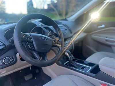 2018 Ford Escape SE   - Photo 16 - Portland, OR 97216