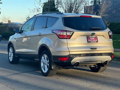 2018 Ford Escape SE   - Photo 5 - Portland, OR 97216