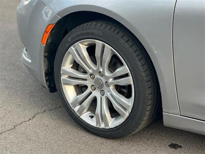 2015 Chrysler 200 Limited   - Photo 13 - Portland, OR 97216