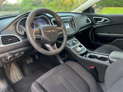 2015 Chrysler 200 Limited   - Photo 17 - Portland, OR 97216