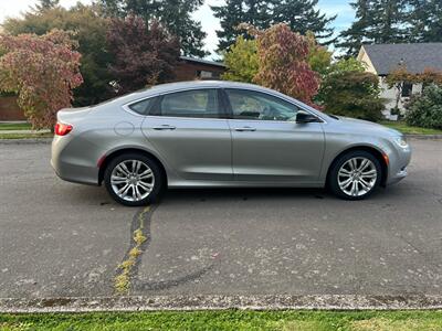 2015 Chrysler 200 Limited   - Photo 9 - Portland, OR 97216