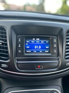 2015 Chrysler 200 Limited   - Photo 20 - Portland, OR 97216