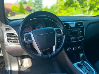 2014 Chrysler 200 Touring   - Photo 18 - Portland, OR 97216