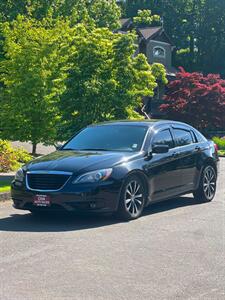 2014 Chrysler 200 Touring   - Photo 2 - Portland, OR 97216