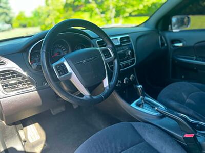 2014 Chrysler 200 Touring   - Photo 17 - Portland, OR 97216