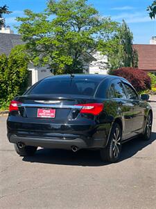 2014 Chrysler 200 Touring   - Photo 9 - Portland, OR 97216