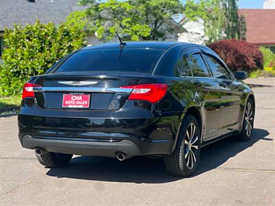2014 Chrysler 200 Touring   - Photo 10 - Portland, OR 97216