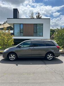 2005 Toyota Sienna CE 7 Passenger   - Photo 2 - Portland, OR 97216