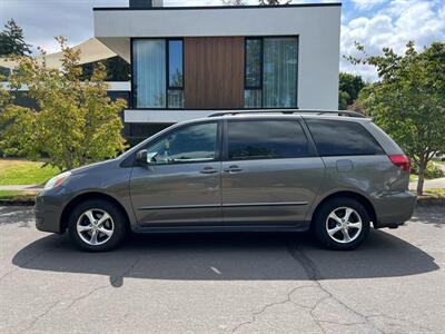 2005 Toyota Sienna CE 7 Passenger   - Photo 3 - Portland, OR 97216