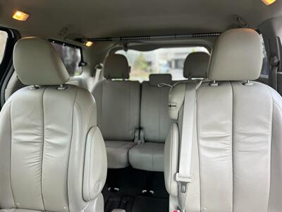 2011 Toyota Sienna XLE 8-Passenger   - Photo 17 - Portland, OR 97216