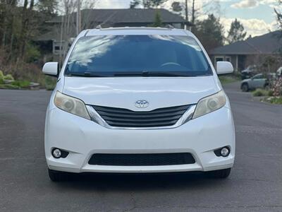 2011 Toyota Sienna XLE 8-Passenger   - Photo 14 - Portland, OR 97216