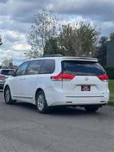 2011 Toyota Sienna XLE 8-Passenger   - Photo 5 - Portland, OR 97216