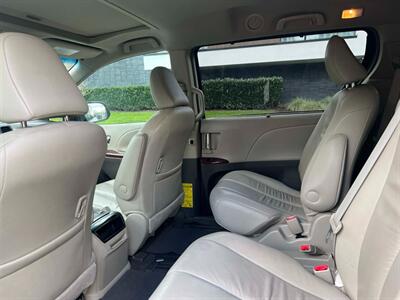2011 Toyota Sienna XLE 8-Passenger   - Photo 16 - Portland, OR 97216