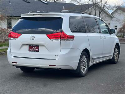 2011 Toyota Sienna XLE 8-Passenger   - Photo 9 - Portland, OR 97216