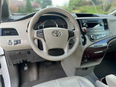 2011 Toyota Sienna XLE 8-Passenger   - Photo 22 - Portland, OR 97216