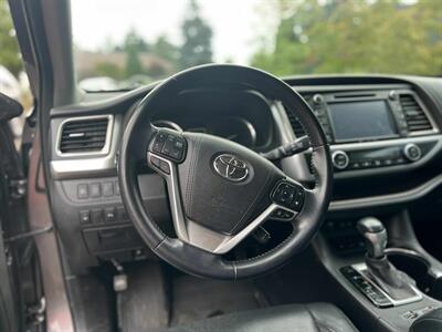 2017 Toyota Highlander Limited   - Photo 25 - Portland, OR 97216