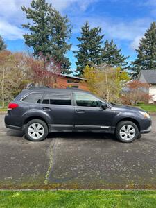 2010 Subaru Outback 2.5i Limited   - Photo 10 - Portland, OR 97216