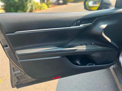 2021 Toyota Camry LE   - Photo 19 - Portland, OR 97216