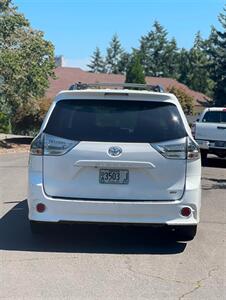 2016 Toyota Sienna SE 8-Passenger - Photo 7 - Portland, OR 97216