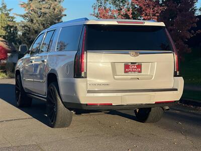 2018 Cadillac Escalade ESV Premium Luxury   - Photo 5 - Portland, OR 97216