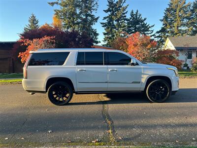 2018 Cadillac Escalade ESV Premium Luxury   - Photo 10 - Portland, OR 97216