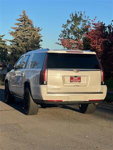 2018 Cadillac Escalade ESV Premium Luxury   - Photo 9 - Portland, OR 97216