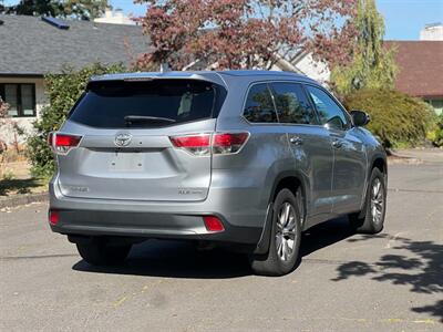 2014 Toyota Highlander XLE - Photo 9 - Portland, OR 97216
