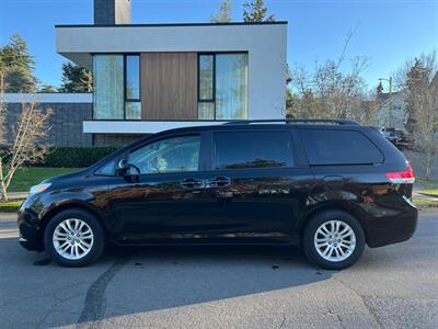 2012 Toyota Sienna XLE 8-Passenger   - Photo 4 - Portland, OR 97216