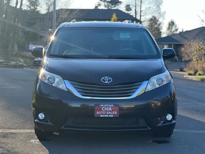 2012 Toyota Sienna XLE 8-Passenger   - Photo 12 - Portland, OR 97216