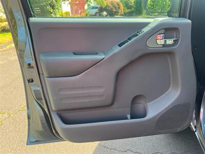 2016 Nissan Frontier SV   - Photo 19 - Portland, OR 97216